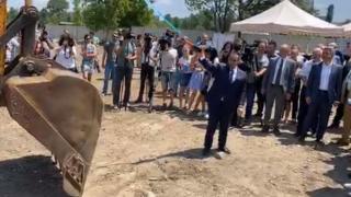 Борисов дойде на първата копка на сградата на българския суперкомпютър и каза за завода на VW ВИДЕО