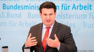 Германски министър: Позор е, че в това богато общество хора от България стават жертва на експлоатация