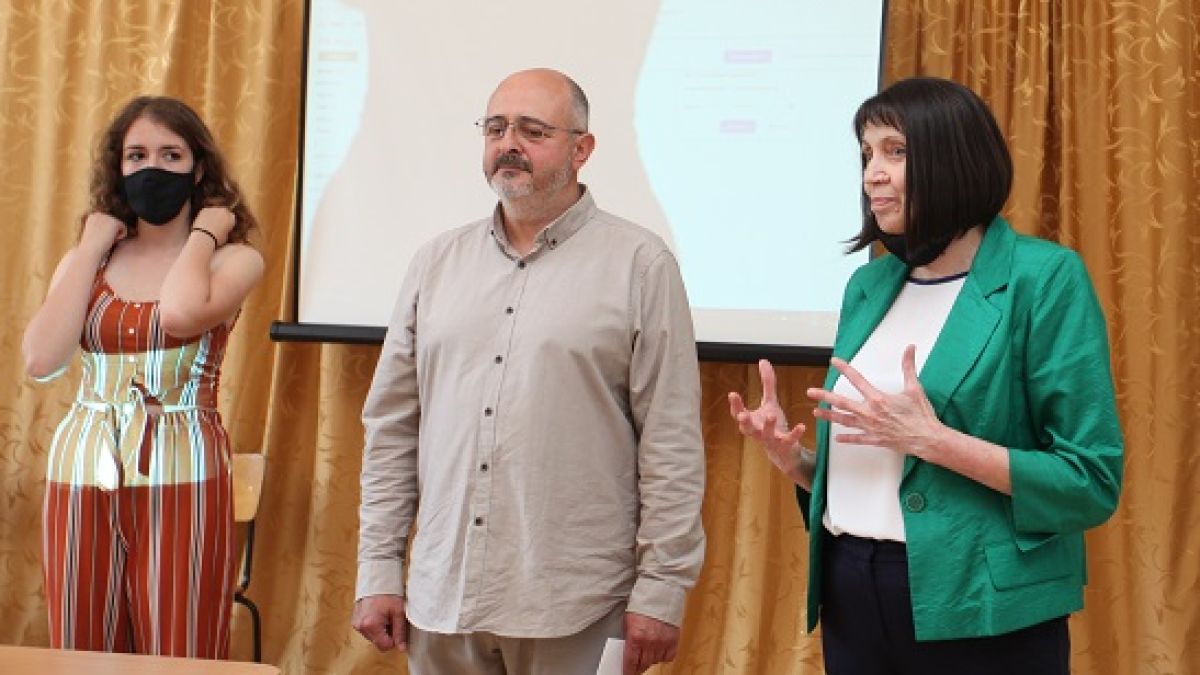 Слава Иванова връчи наградата „Анастас Стайков“ на пловдивски ученици