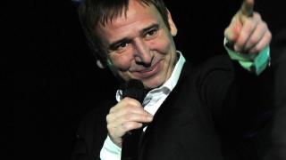 Публиката в шок! Първото гадже на Виктор Калев се появи на спектакъл и го накара да... СНИМКИ