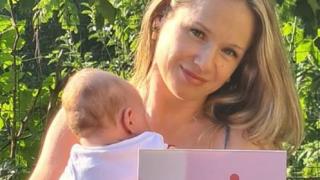 За първи път: Лора Караджова показа... СНИМКА