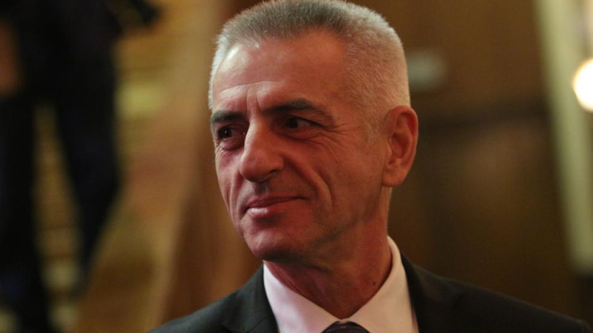 Началникът на НСО със своя версия за снимките от спалнята на премиера Борисов 