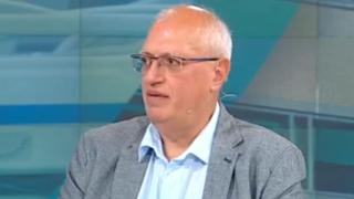Бивш шеф на "Пирогов": Хората вече не вярват в лошите предсказания за COVID-19