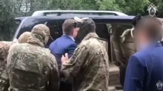 Задържаха областен управител за убийства ВИДЕО