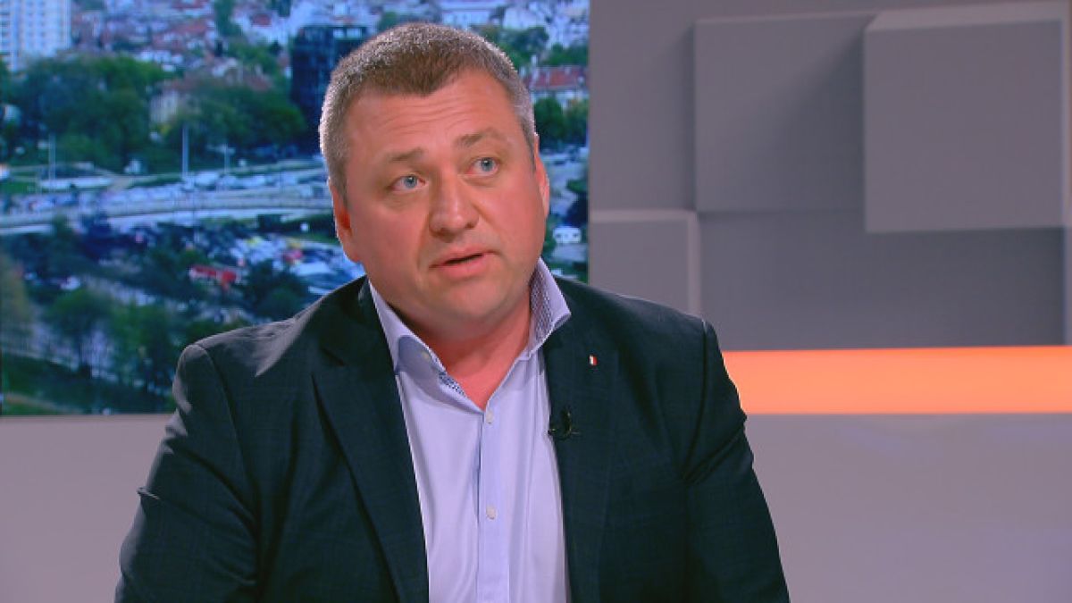 Депутат: "Да, България" плаща по 150 лв. на човек за "Росенец"