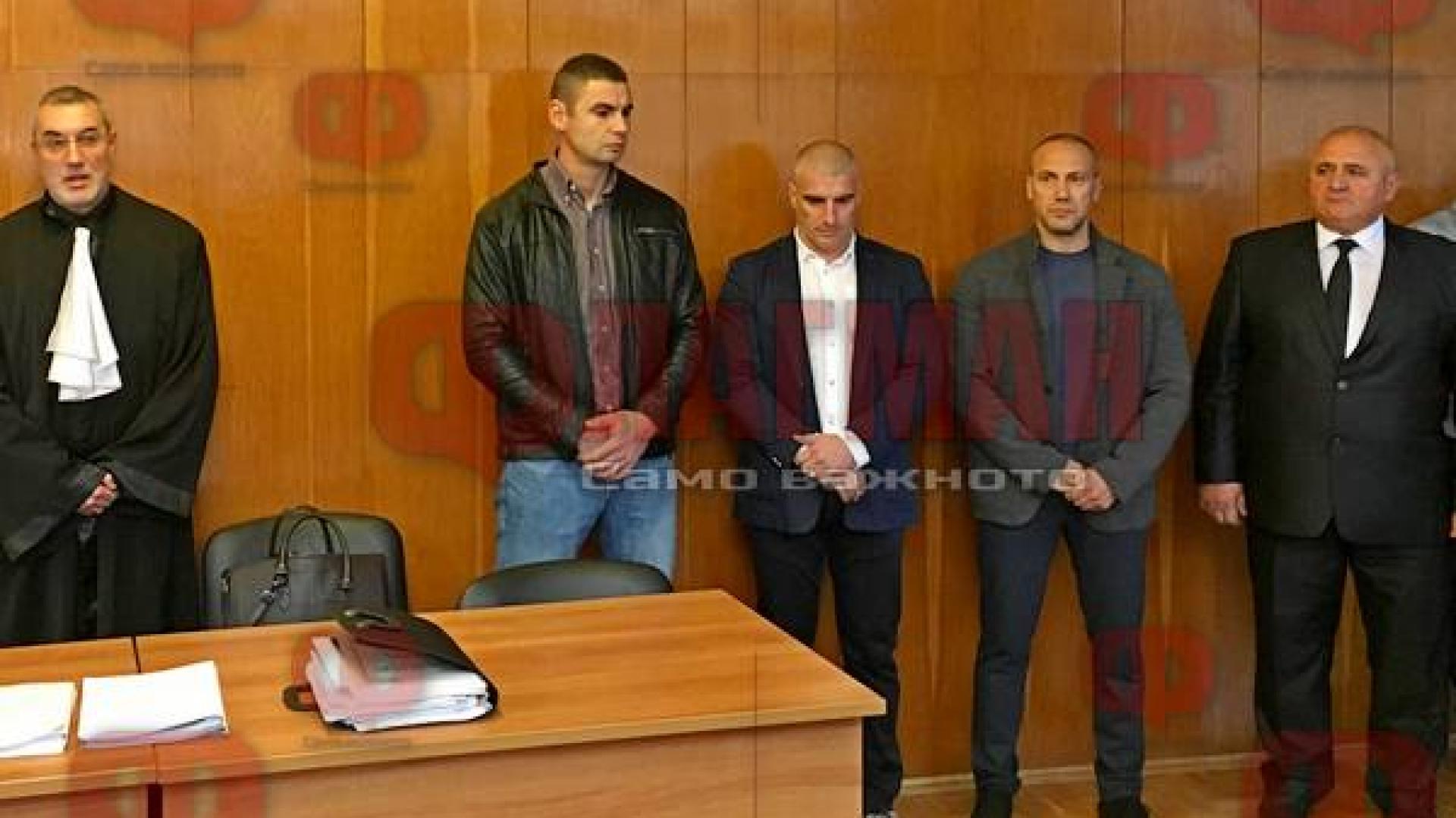 Шок! Ще издирват с червена бюлетина на Интерпол бургаските граничари