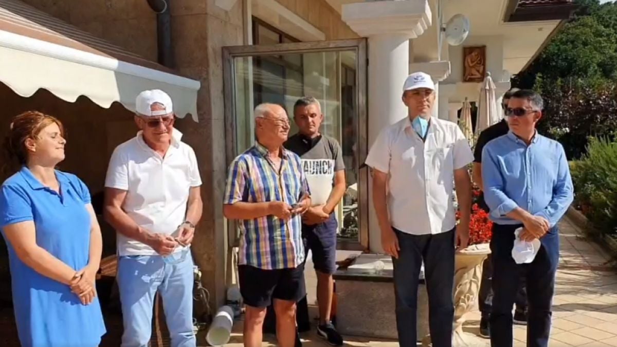 Ахмед Доган и Мустафа Карадайъ с изказване за протестите в "Росенец" ВИДЕО
