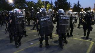 Зловещата истина К-19: Европа се тресе от политически протести заради...
