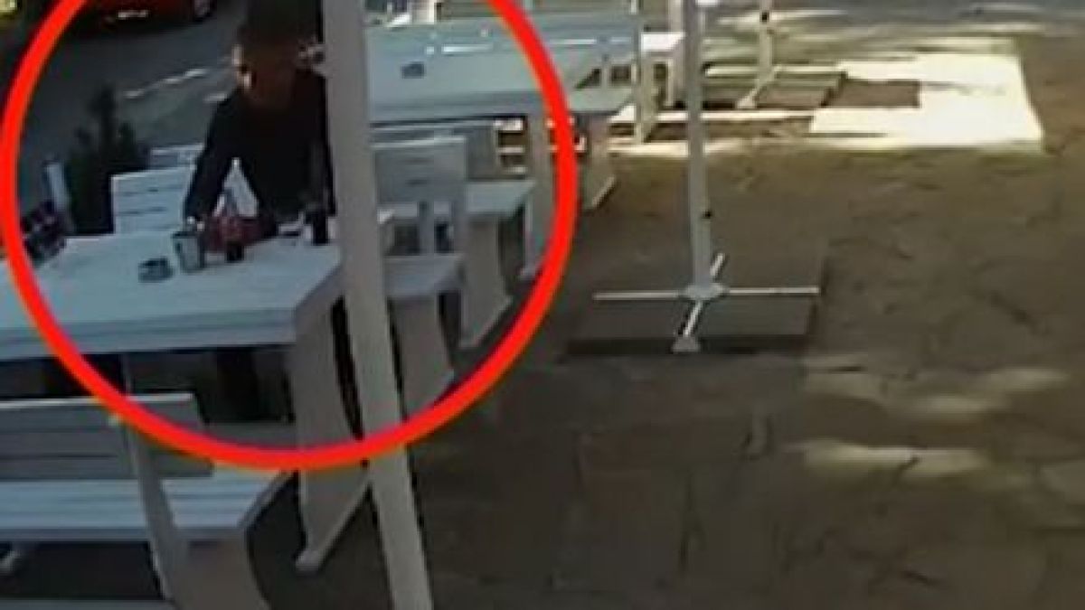 "Служител" на НАП влезе в ресторант, удари пет питиета и... ВИДЕО