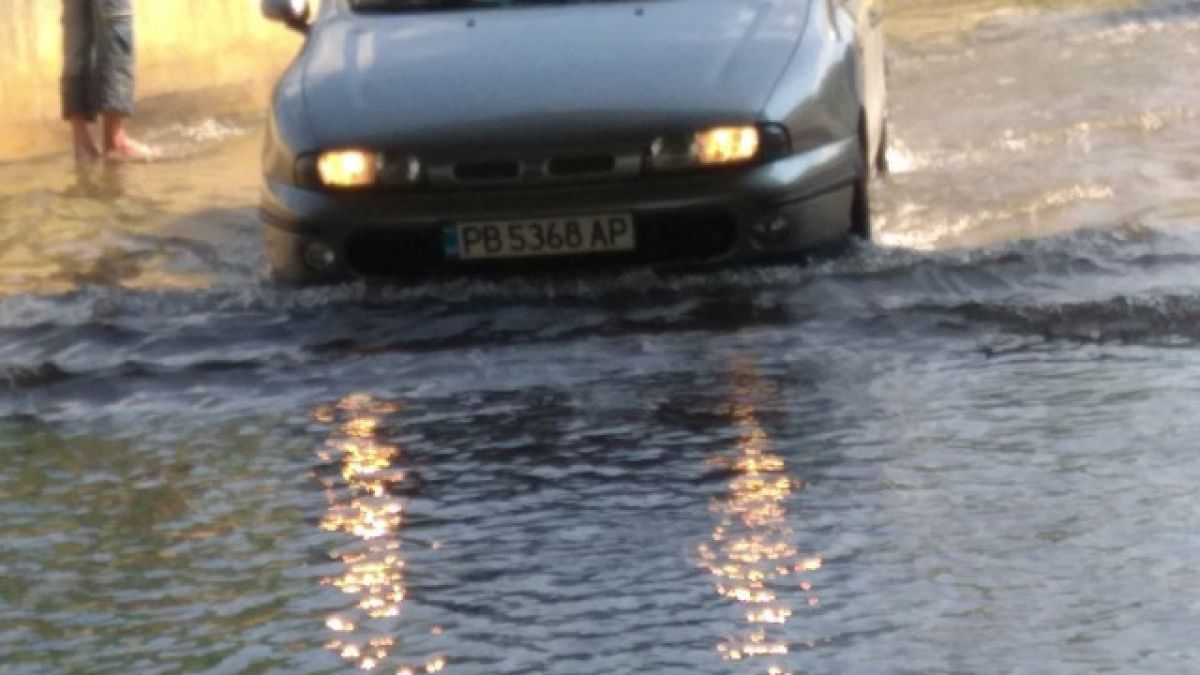 Апокалипсис в Пловдивско! Водното огледало на частна ВЕЦ преля ВИДЕО