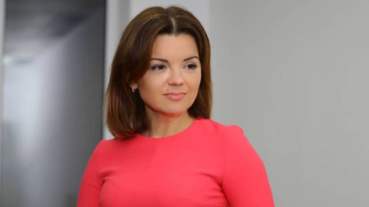 На водеща ѝ падна зъб по време на пряко предаване, а реакцията ѝ... ВИДЕО 