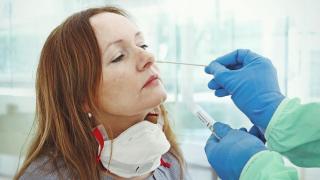 Лични лекари искат да могат да назначават PCR
