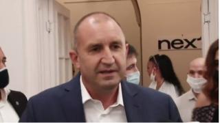 Радев отказа участие в протест, но пак зове за бунт срещу чекмеджетата ВИДЕО
