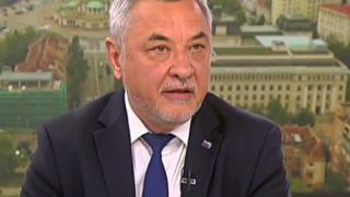 Стана ясно защо са замразени оставките на тримата министри 