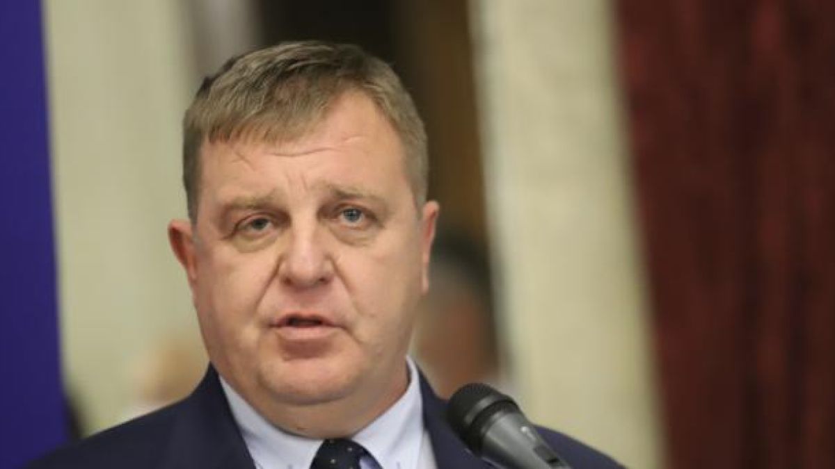 Каракачанов каза ще хвърли ли Борисов оставка 