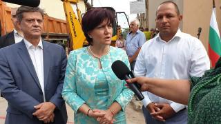 Ексклузивно пред БЛИЦ TV: Караянчева за вота на недоверие и записа от спалнята на Бойко Борисов 