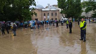 Голяма изненада на протеста тази вечер в София, събраха се... СНИМКИ