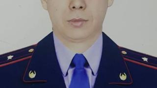 Смел полицай скочи от 13-ия етаж, за да залови опасен престъпник 