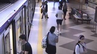 Появи се първо ВИДЕО от саботажа на протестиращи в метрото