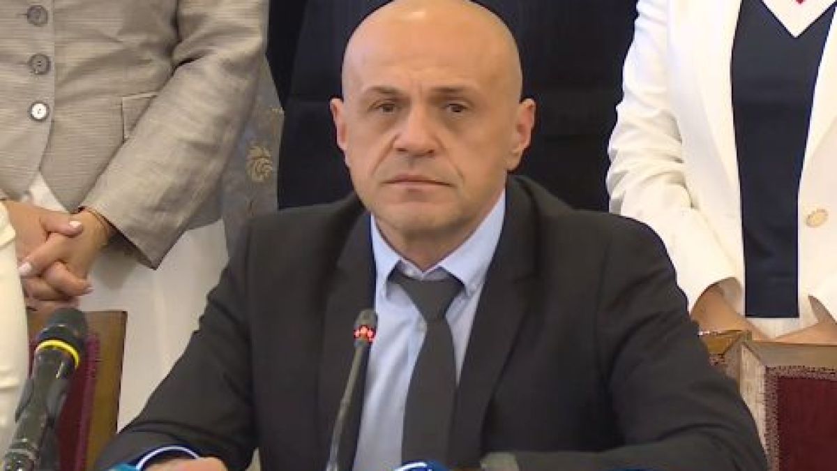 Дончев обяви кой и кога ще получи от големите пари от ЕС и какво се случва с оставките
