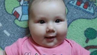 Зов за помощ: Родители сбъднаха мечтата си за красиво момиченце, но бебето им... 
