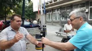 Маските паднаха: „Евроатлантикът“ агент Сашо на протест с БОЕЦ, реди руски стихове