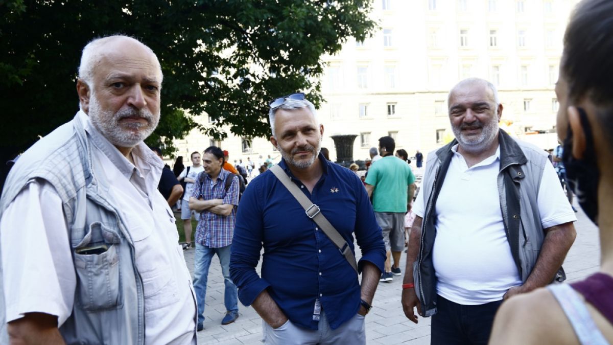 "Отровното трио" подарява протест за рожденния ден на Васил Божков
