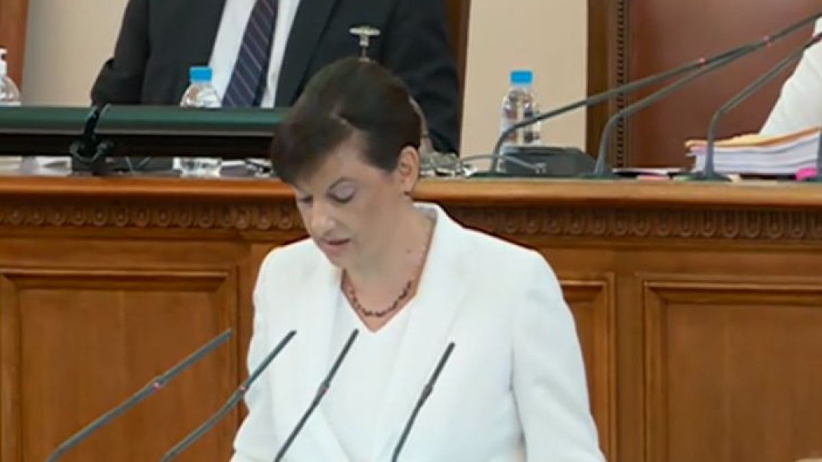 Извънредно: Невиждан досега бунт в парламента срещу президента!