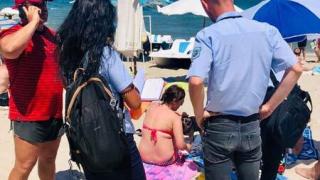 Разярени туристи поискаха солени глоби за кучета на плажа и в заведенията в Бургас