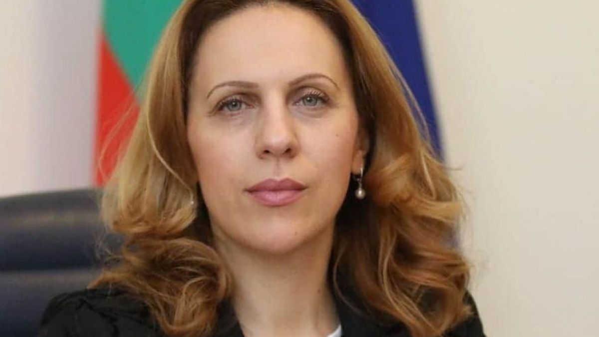 Новият министър на туризма Марияна Николова: Започвам спешни срещи с бранша 