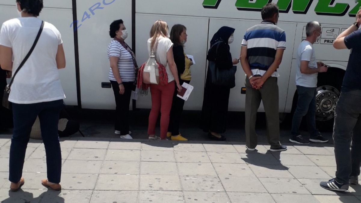 Стотици наши изселници са с отрицателни PCR тестове, но пак под карантина за 14 дни