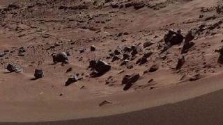 NASA публикува зашеметяващи кадри от повърхността на Марс ВИДЕО