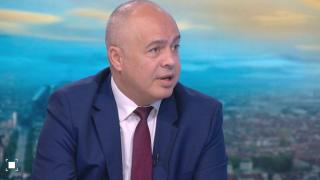 Свиленски обясни защо протестиращите са освиркали Нинова при нападението на БНТ 
