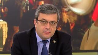 Тома Биков с много лоша прогноза, ако Борисов подаде оставка