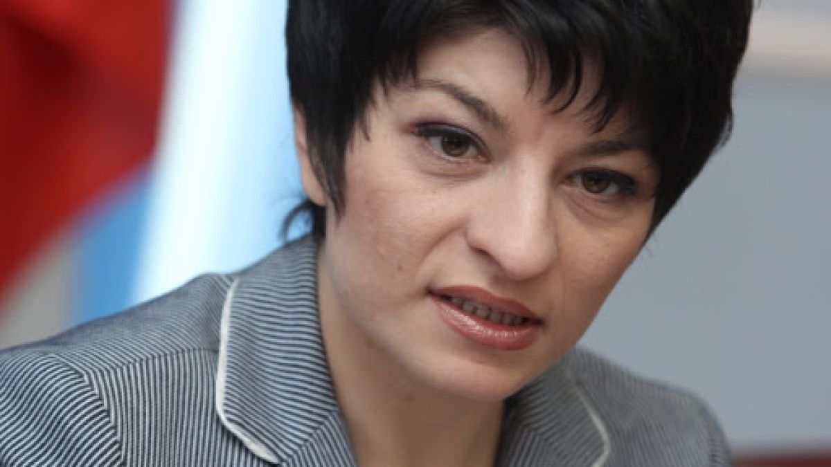 Деси Атанасова се разгневи на протестиращите и призна от какво се притесняват в ГЕРБ