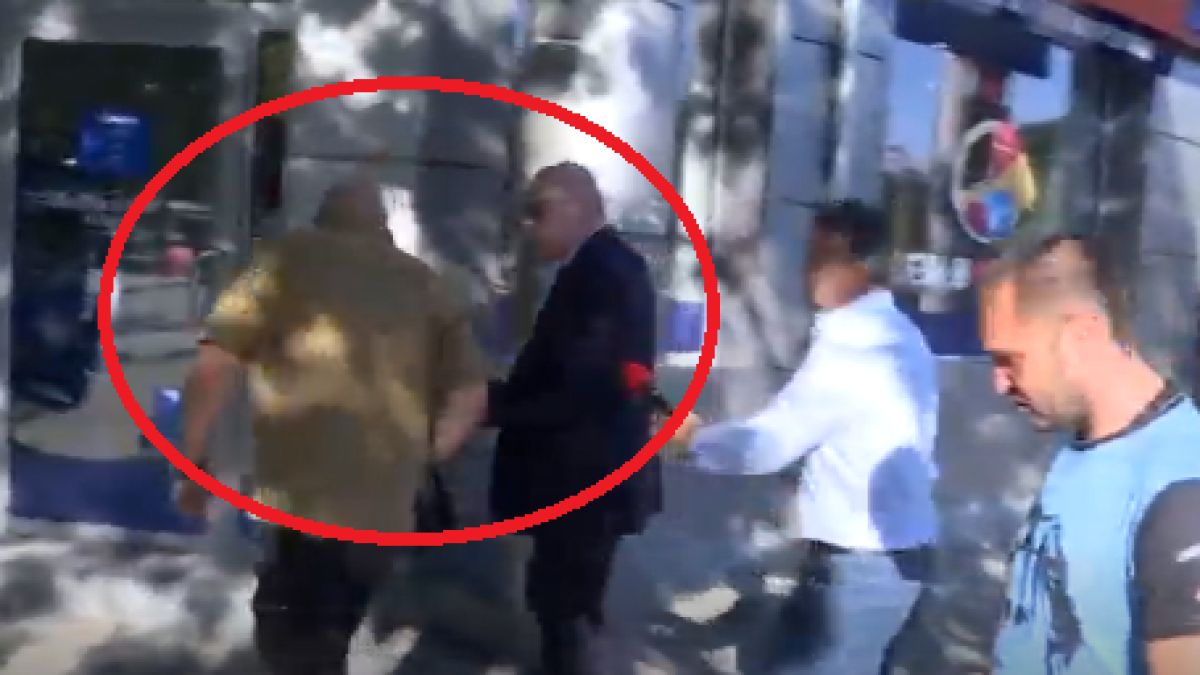 Първо ВИДЕО от нападението на протестъри срещу Марешки