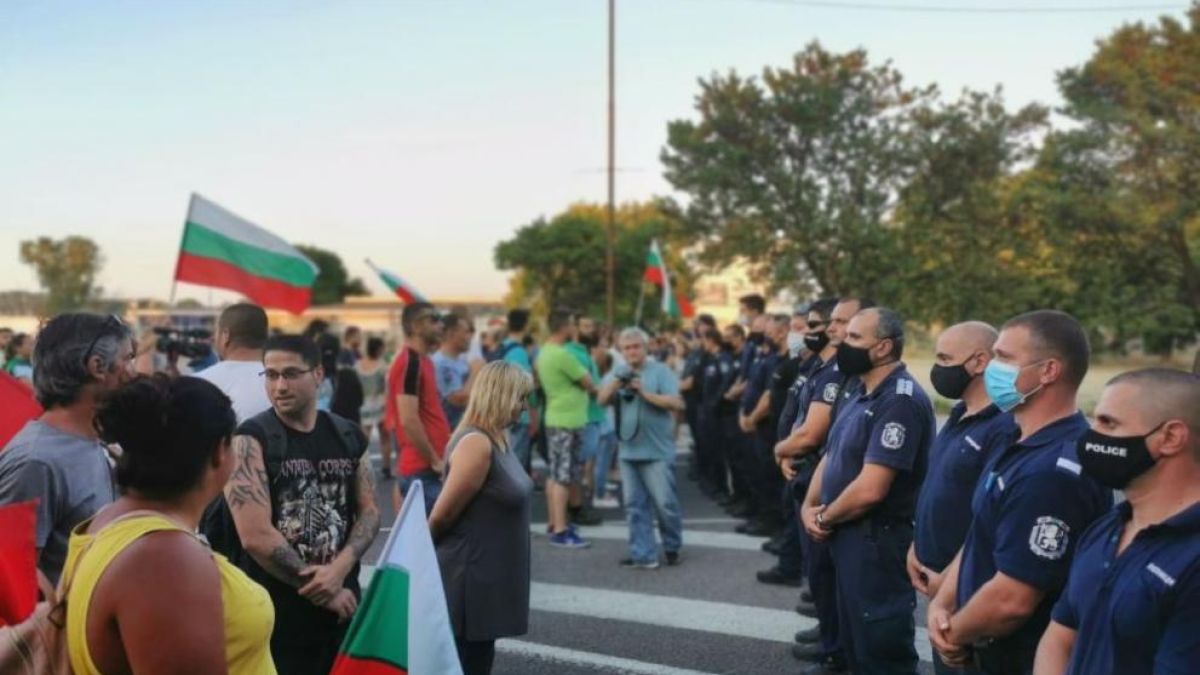 Извънредно: Полицията осуети блокадата на АМ "Тракия" от протестиращи, ето какво се случва в Стара Загора 