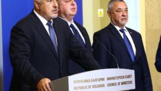  НФСБ подписа проекта за Конституция, а ВМРО...
