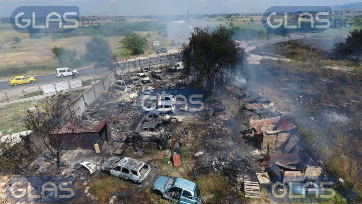 Първи СНИМКИ с ДРОН от огнения ад до Пловдив