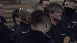 ВИДЕО: Опасен опит да се окървави протеста, игра на нерви пред Ректората СНИМКИ 