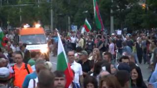 Сигнал до БЛИЦ! Вижте какво безумие вършат протестърите на "Орлов мост" и Ректората