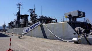 Договорът за изграждане на два кораба за ВМС ще се подпише в началото на есента