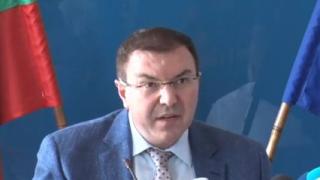 Здравният министър разкри ще се затягат ли мерките у нас заради черния рекорд
