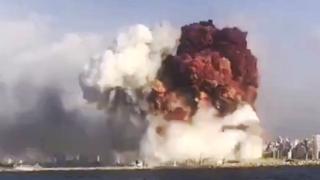 Моментът на експлозията в Бейрут бе запечатан на ВИДЕО от сватба