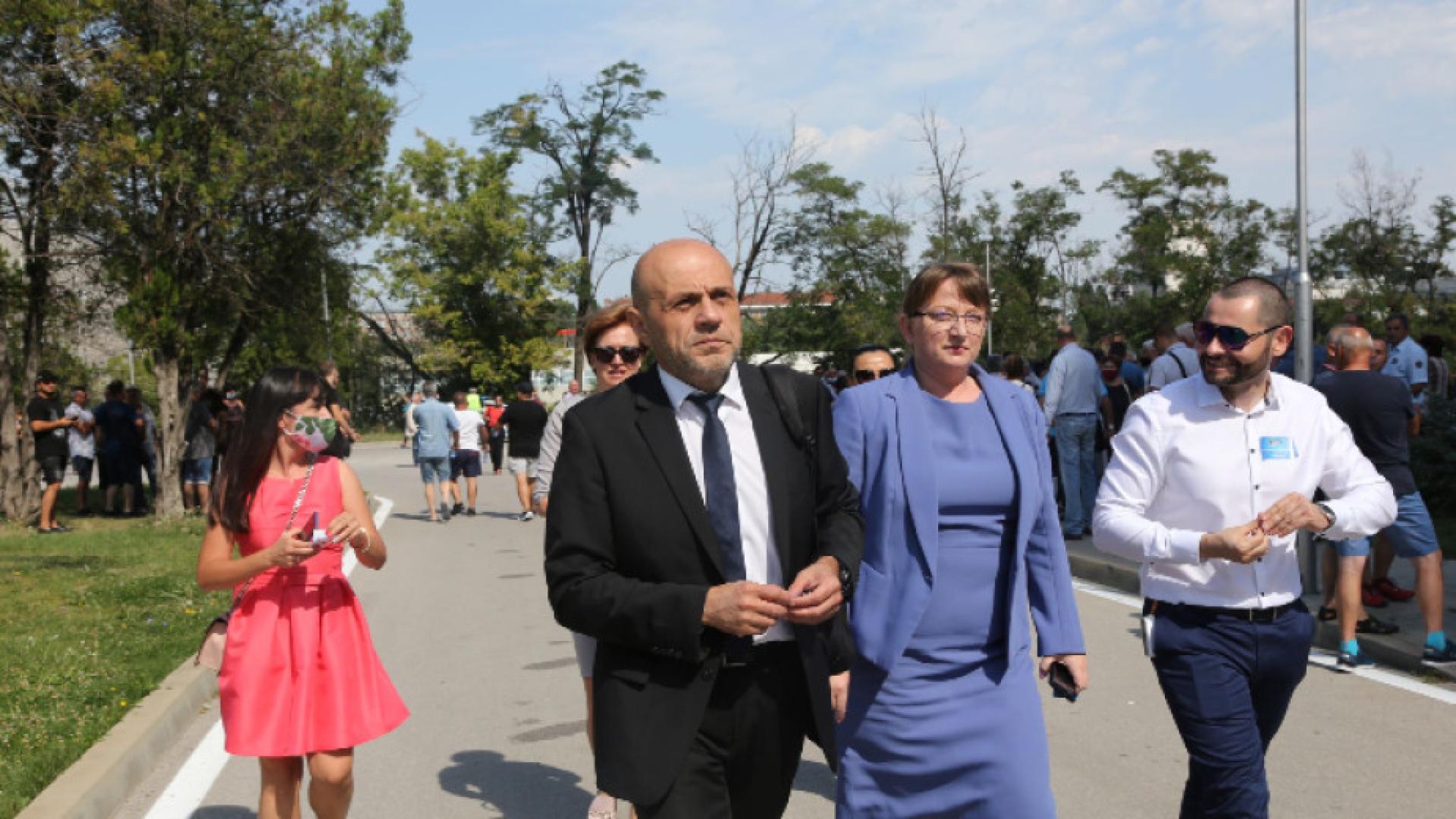 Започна извънредната национална конференция на ГЕРБ, Борисов ще държи реч НА ЖИВО 