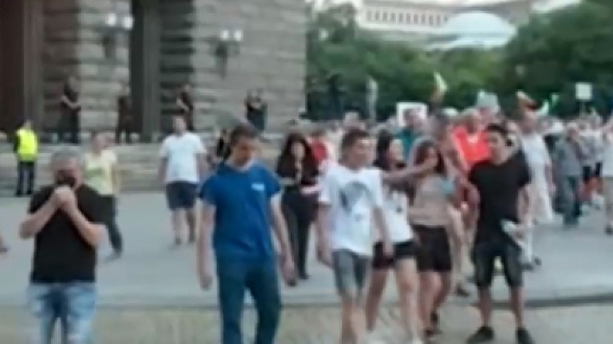 28-и ден на протестите, започват подписка срещу палатковите лагери в столицата ВИДЕО 