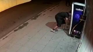 Виждали ли сте този мъж? Изключително нагъл крадец е 