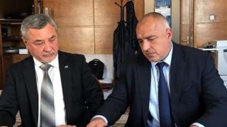 Валери Симеонов разкри първо пред БЛИЦ съдбата на кабинета "Борисов 3" и обвини президента в опит за преврат