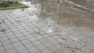 Софийската буря наводни Перник! Градът е под вода СНИМКИ