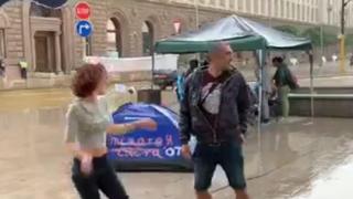 Шокиращи СНИМКИ разкриха що за луд купон си спрягат протестиращите!